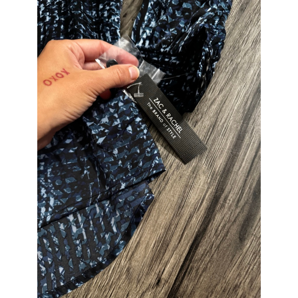 Zac & Rachel Navy Blue Very Thin Silky Material Blouse BNWT Size Large - Picture 2 of 4